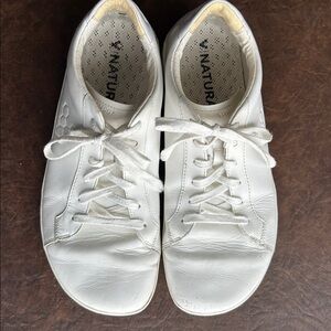 Vivo Barefoot Geo Court Mens Bright White Leather Sneakers, 43